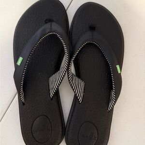 Black Flip Flop Sandals with Striped Toe Strap Sanuk!